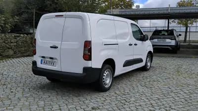 Vendo Peugeot Partner 2020 - 14490 EUR, 113847 km - AUTO.MOTO.pt