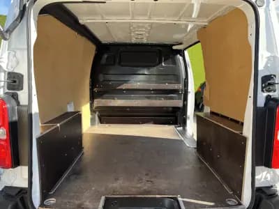 Vendo Peugeot Expert 2020 - 16500 EUR, 135000 km - AUTO.MOTO.pt