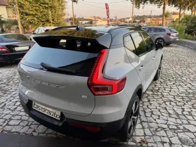 Sell Volvo XC 40 2021 - 31500 EUR, 77000 km - AUTO.MOTO.pt
