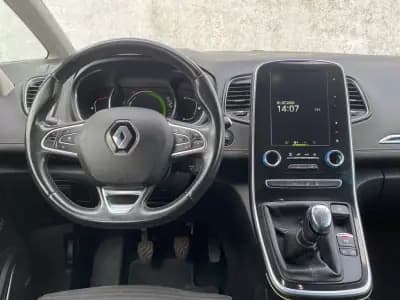 Vendo Renault Scénic 2019 - 16900 EUR, 71000 km - AUTO.MOTO.pt