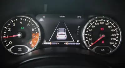 Vendo Jeep Renegade 2018 - 15990 EUR, 115600 km - AUTO.MOTO.pt