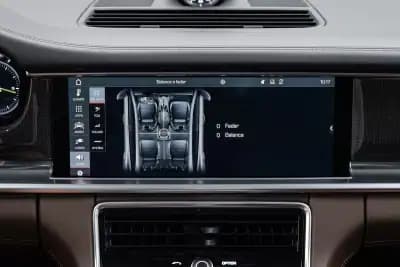 Sell Porsche Panamera Sport Turismo 2018 - 69950 EUR, 133000 km - AUTO.MOTO.pt