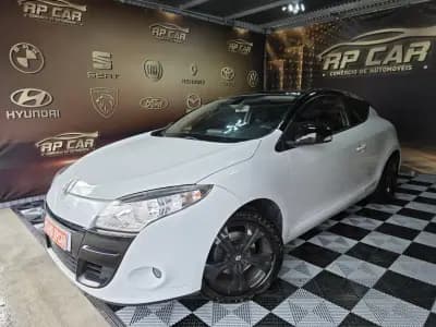 Vendo Renault Mégane Coupe 2011 - 7490 EUR, 258000 km - AUTO.MOTO.pt