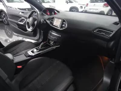 Sell Peugeot 308 2020 - 15500 EUR, 60000 km - AUTO.MOTO.pt