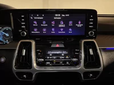 Sell Kia Sorento 2021 - 37900 EUR, 116815 km - AUTO.MOTO.pt