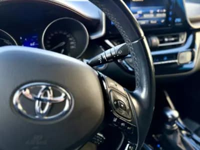 Vendo Toyota C-HR 2019 - 23950 EUR, 95000 km - AUTO.MOTO.pt