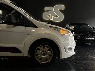 Vendo Ford Tourneo Connect 2015 - 12990 EUR, 204400 km - AUTO.MOTO.pt