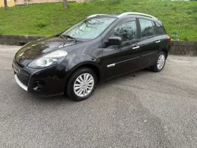 Sell Renault Clio Break 2009 - 5450 EUR, 202000 km - AUTO.MOTO.pt