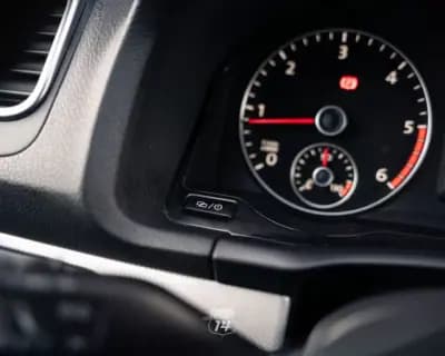 Vendo Volkswagen Scirocco 2013 - 16990 EUR, 153299 km - AUTO.MOTO.pt