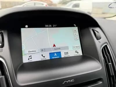 Vendo Ford Focus 2018 - 13850 EUR, 68388 km - AUTO.MOTO.pt