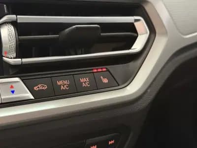 Vendo BMW 320 2019 - 21990 EUR, 243987 km - AUTO.MOTO.pt