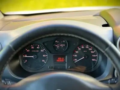 Sell Peugeot Partner 2014 - 9250 EUR, 190000 km - AUTO.MOTO.pt