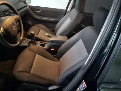 Vendo Mercedes-Benz A 180 2005 - 4999 EUR, 240253 km - AUTO.MOTO.pt