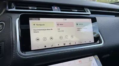 Vendo Land Rover Range Rover Velar 2019 - 37650 EUR, 96521 km - AUTO.MOTO.pt