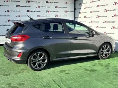 Sell Ford Fiesta 2019 - 12990 EUR, 111400 km - AUTO.MOTO.pt