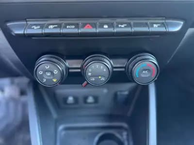 Sell Dacia Duster 2023 - 21900 EUR, 102605 km - AUTO.MOTO.pt