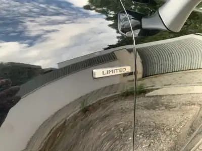 Vendo Renault Clio Sport Tourer 2019 - 13999 EUR, 127245 km - AUTO.MOTO.pt