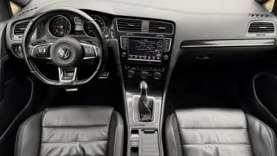 Vendo Volkswagen Golf 2015 - 21500 EUR, 176000 km - AUTO.MOTO.pt