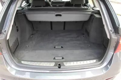 Sell BMW 318 2016 - 16900 EUR, 157000 km - AUTO.MOTO.pt