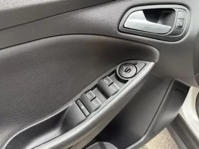 Vendo Ford Focus 2018 - 13850 EUR, 68388 km - AUTO.MOTO.pt