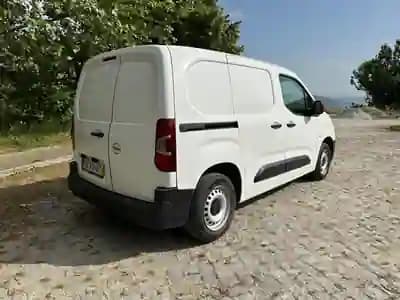 Vendo Opel COMBO V 1.6 CDTI L1H1 ESSENTIAL 2018 - 8250 EUR, 240000 km - AUTO.MOTO.pt