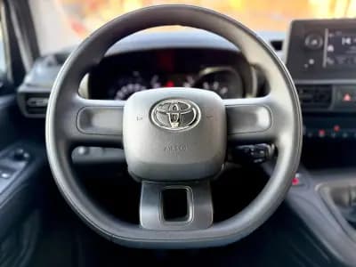 Sell Toyota Proace 2024 - 17450 EUR, 82000 km - AUTO.MOTO.pt