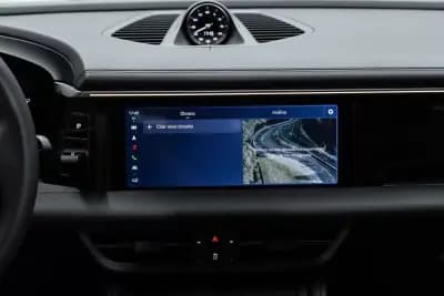 Sell Porsche Macan 2024 - 87950 EUR, 16000 km - AUTO.MOTO.pt