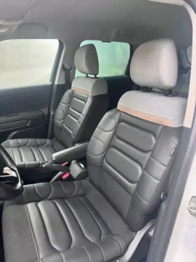 Sell Citroën C3 Aircross 2021 - 15250 EUR, 180999 km - AUTO.MOTO.pt