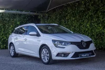 Vendo Renault Mégane Sport Tourer 2017 - 9900 EUR, 263300 km - AUTO.MOTO.pt