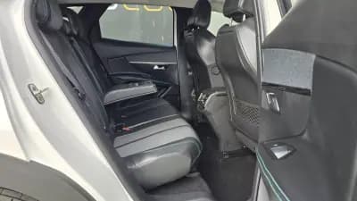 Vendo Peugeot 3008 2021 - 21750 EUR, 48400 km - AUTO.MOTO.pt