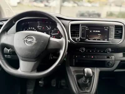 Vendo Opel Vivaro 2024 - 34950 EUR, 102000 km - AUTO.MOTO.pt