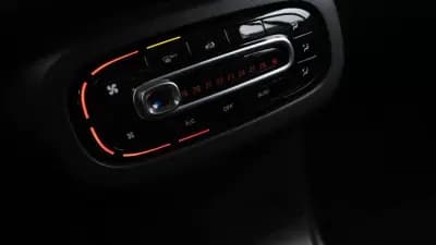 Vendo Smart Fortwo Cabrio 2017 - 11200 EUR, 73000 km - AUTO.MOTO.pt