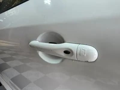 Vendo Renault Mégane Coupe 2011 - 7490 EUR, 258000 km - AUTO.MOTO.pt