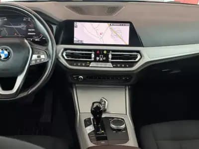 Vendo BMW 318 2022 - 31990 EUR, 121526 km - AUTO.MOTO.pt