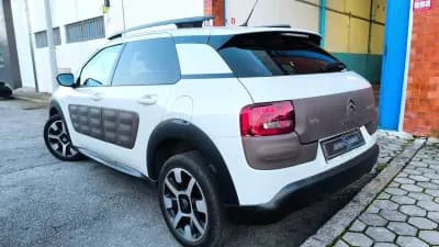 Vendo Citroën C4 Cactus 2014 - 11800 EUR, 141000 km - AUTO.MOTO.pt