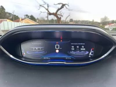 Vendo Peugeot 3008 2019 - 13900 EUR, 180000 km - AUTO.MOTO.pt