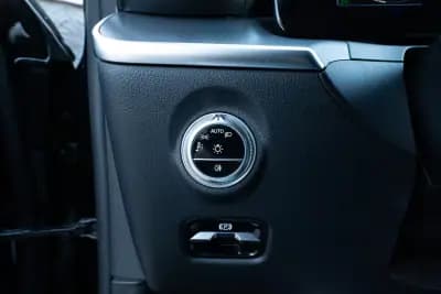 Sell Mercedes-Benz C 300 2023 - 38900 EUR, 60000 km - AUTO.MOTO.pt