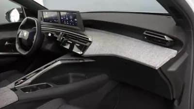 Vendo Peugeot 5008 2025 - 33900 EUR, 25000 km - AUTO.MOTO.pt