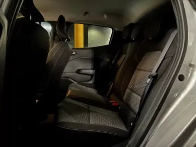 Sell Renault Clio 2023 - 14990 EUR, 109400 km - AUTO.MOTO.pt