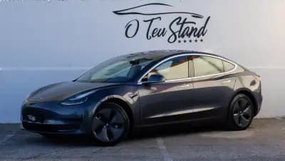 Vendo Tesla Model 3 2020 - 22999 EUR, 135693 km - AUTO.MOTO.pt