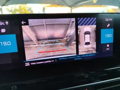 Vendo Citroën C4 2022 - 17900 EUR, 75500 km - AUTO.MOTO.pt