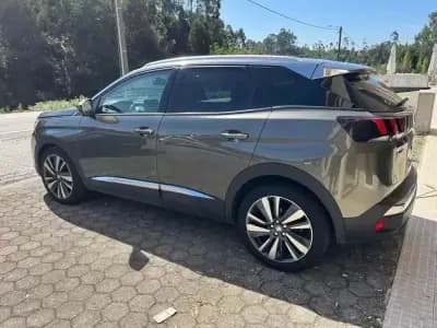 Vendo Peugeot 3008 2018 - 19900 EUR, 138000 km - AUTO.MOTO.pt