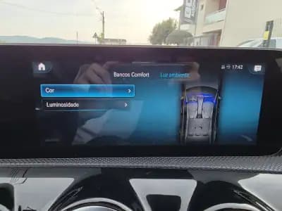 Vendo Mercedes-Benz CLA 180 2020 - 31990 EUR, 97000 km - AUTO.MOTO.pt