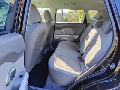 Sell Kia e-Soul 2018 - 11990 EUR, 153000 km - AUTO.MOTO.pt