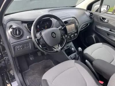 Vendo Renault Captur 2015 - 11900 EUR, 133000 km - AUTO.MOTO.pt