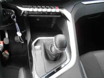 Sell Peugeot 3008 2018 - 19500 EUR, 160386 km - AUTO.MOTO.pt