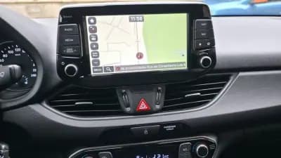 Vendo Hyundai i30 Fastback 2019 - 16500 EUR, 65000 km - AUTO.MOTO.pt