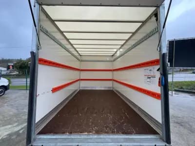 Vendo Mercedes-Benz Sprinter 2023 - 49750 EUR, 54000 km - AUTO.MOTO.pt