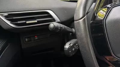 Vendo Peugeot 3008 2021 - 20499 EUR, 98021 km - AUTO.MOTO.pt