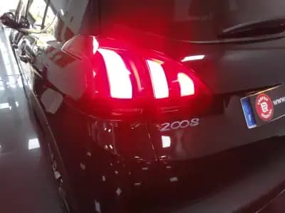 Sell Peugeot 2008 2017 - 11750 EUR, 65000 km - AUTO.MOTO.pt